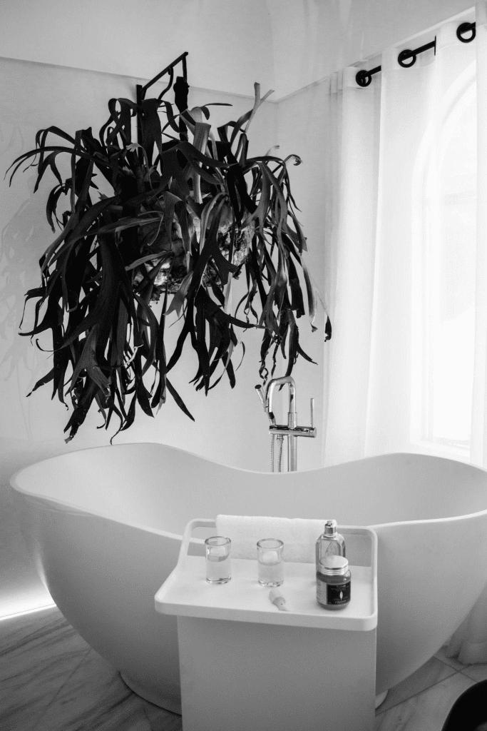 acrylic versus fiberglass bathtub: Pros and Cons