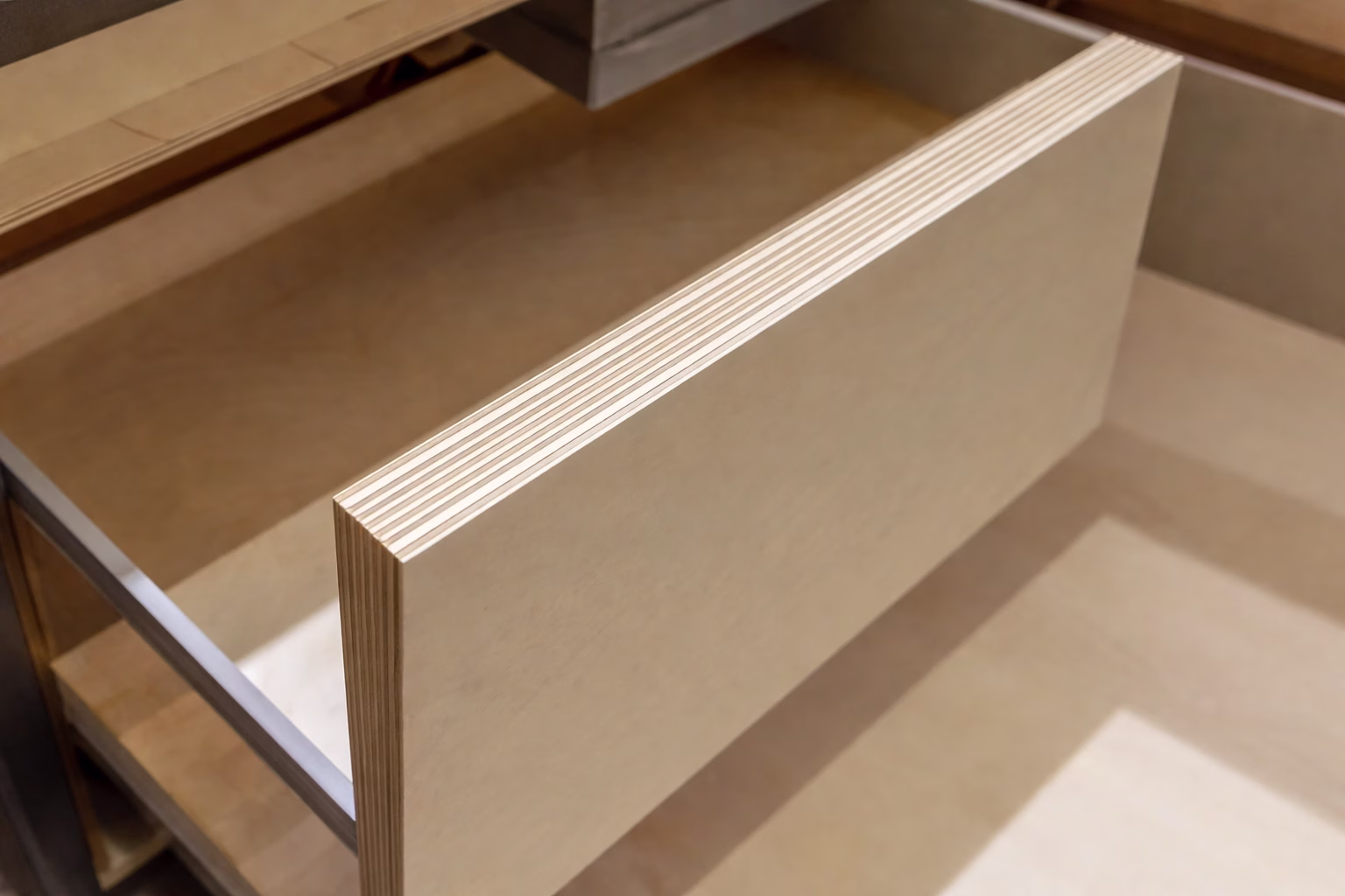 18 mm WBP plywood and E0-grade moisture-resistant boards used in George Group China cabinet carcass materials