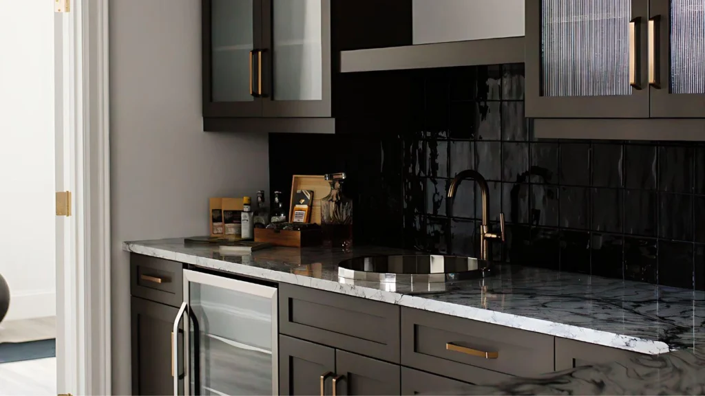 Which Kitchen Cabinets Are Best for a Luxury Home?
