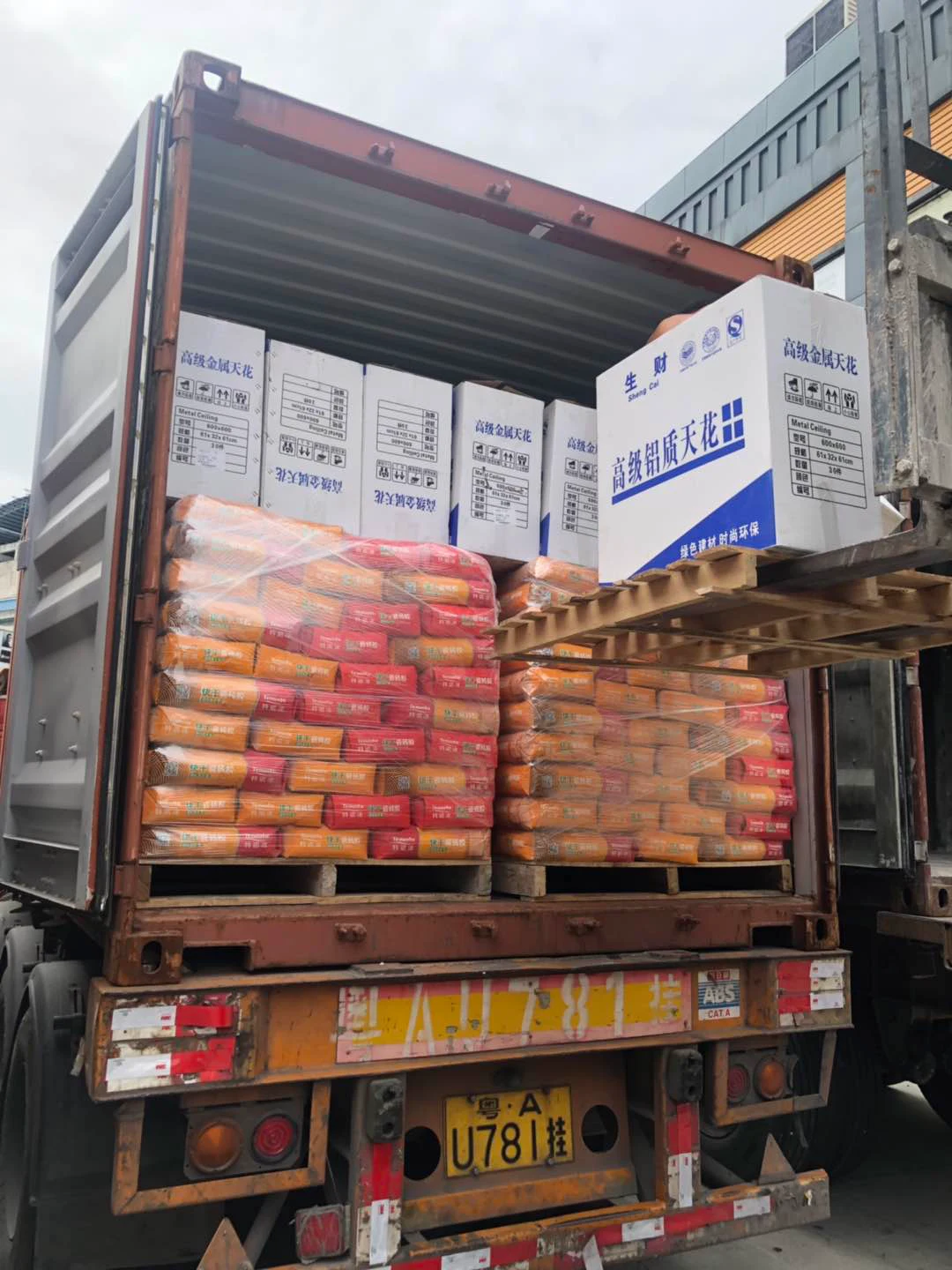 Product checking and export preparation for Senegal hospital materials supply