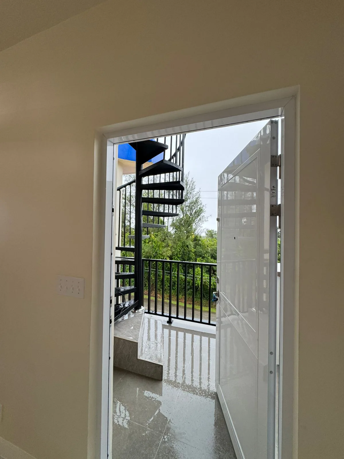 Guam Villa aluminum exterior windows and doors supplied by George Group China